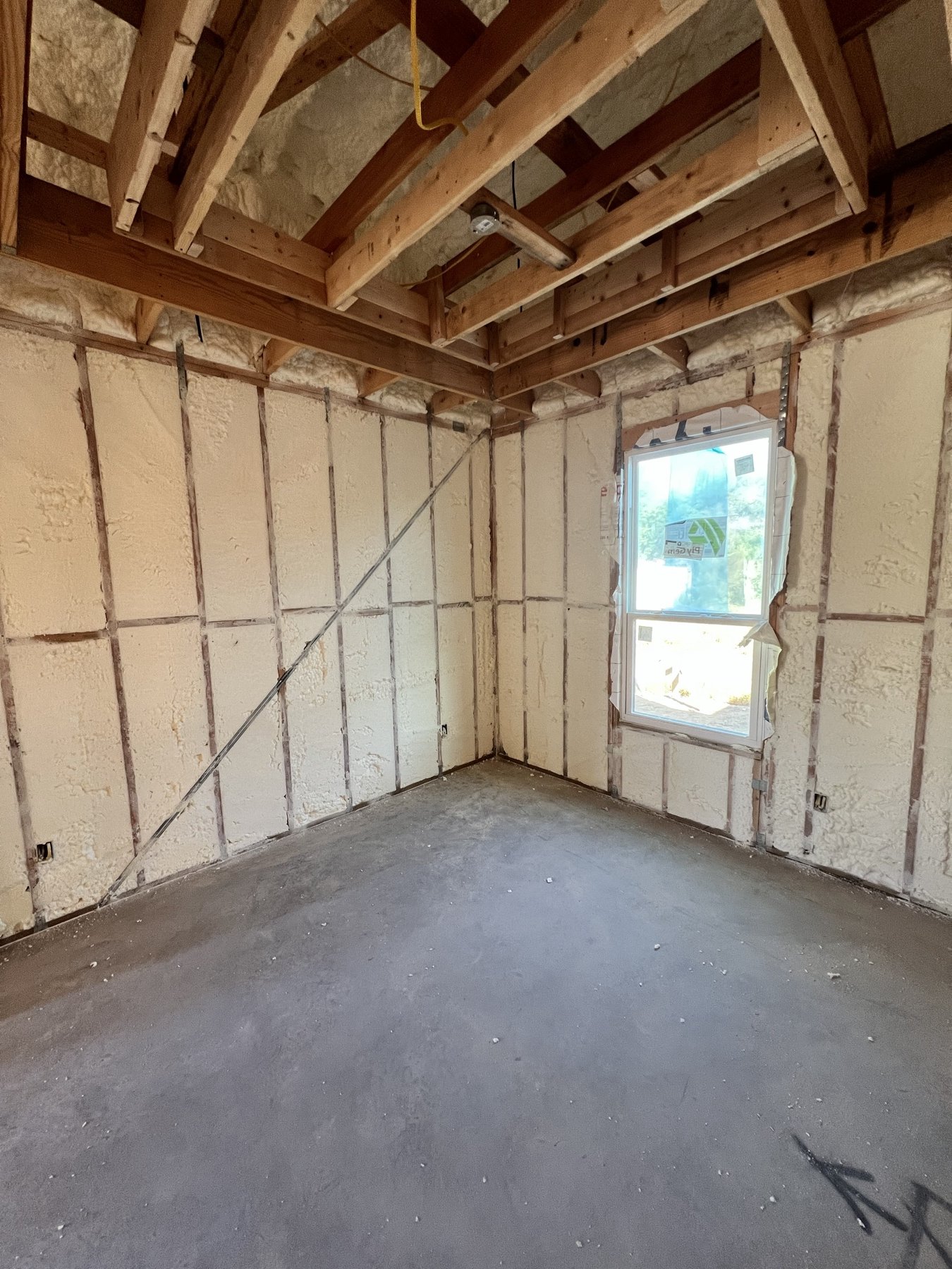 Spray foam vs fiberglass